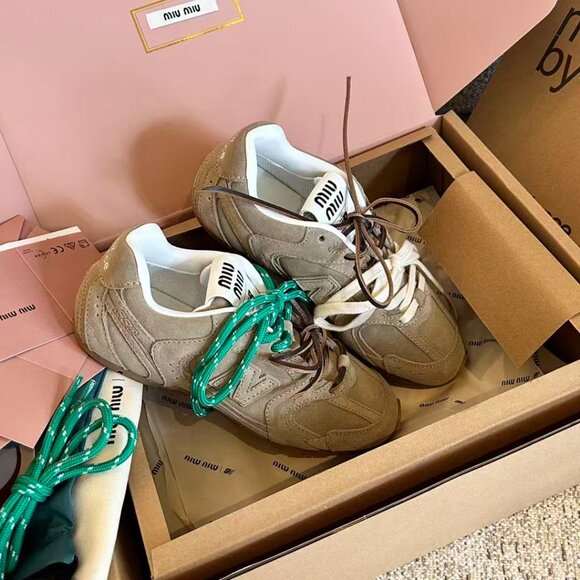 Miu Miu x New Balance 530 SL Sneakers - Picture 5 of 9